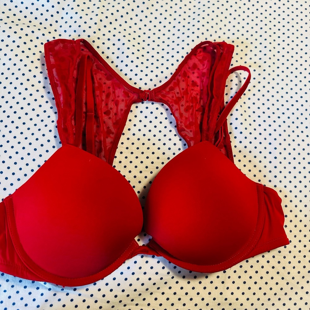 Victoria’s Secret push up bra with net and velvet details